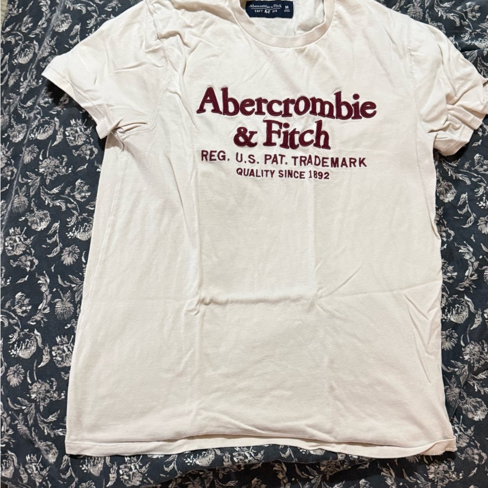 Abercrombie & Fitch Cream T-Shirt with Red Logo Muscle